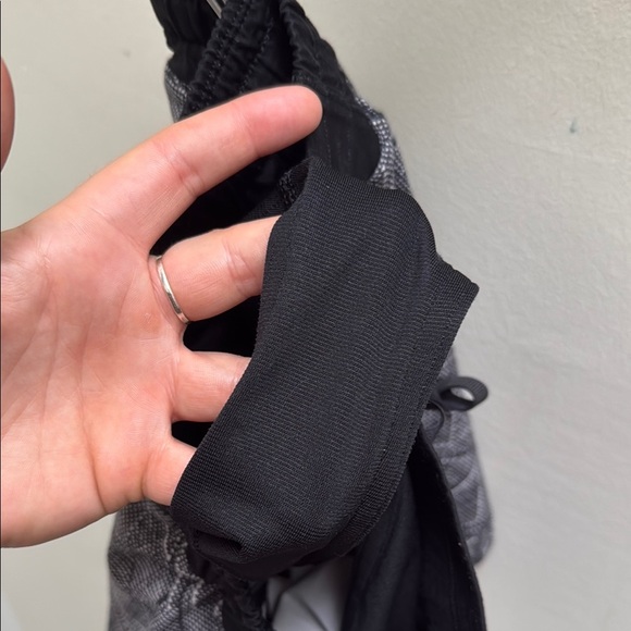 Lululemon Hotty Hot Short 4" - Picture 8 of 8